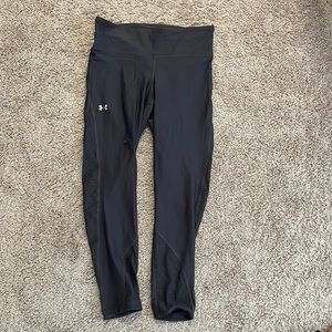 Grey cropped yoga pants